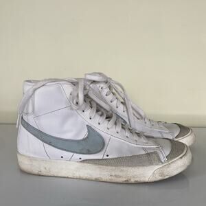 Nike Women's Blazer Mid 77 High Top Sneaker Athletic Shoes White Blue Size 9.5